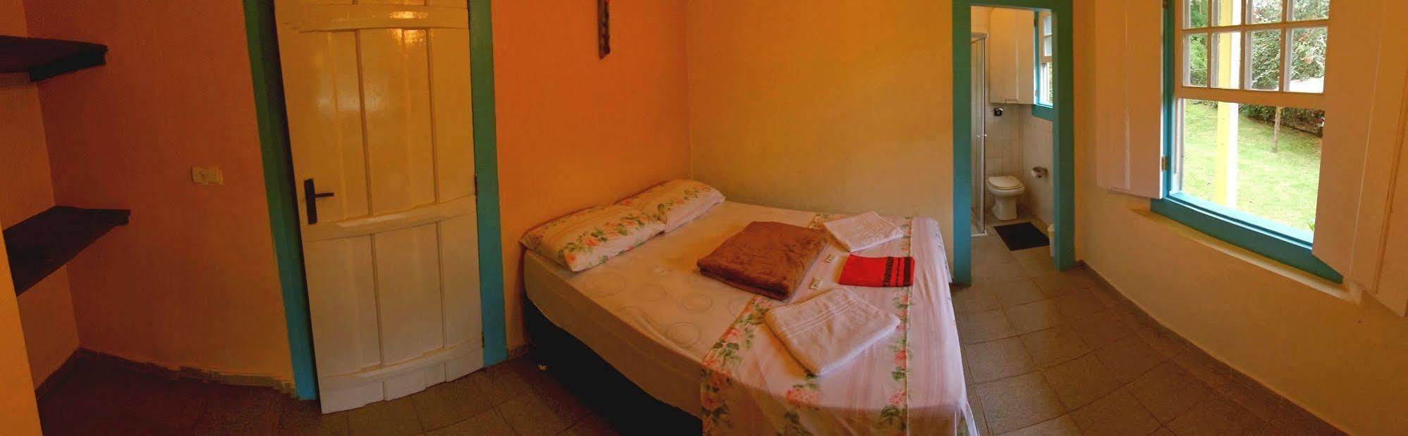 Casa Viva Hostal *